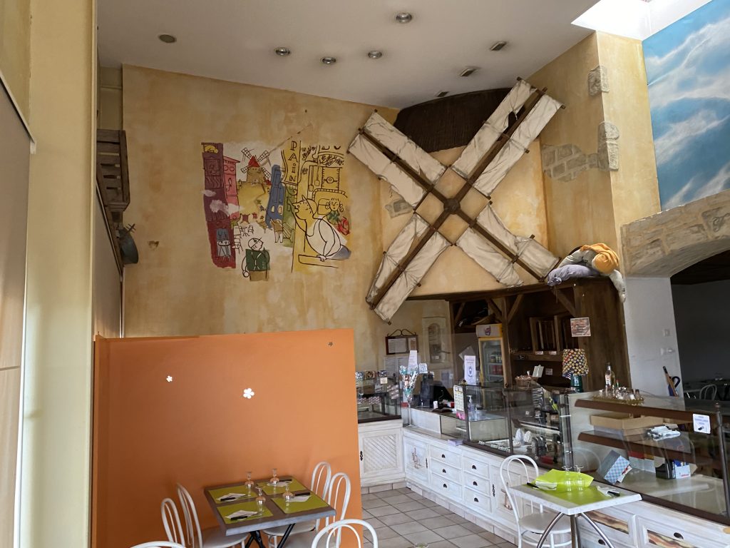 Salaise-sur-Sanne - Transformação de uma antiga padaria numa agência imobiliária 1 - Sabrina Guimaraes PROJECTO 3 DEPOIS DE IMMOANDYOU 2 - Sabrina Guimarães